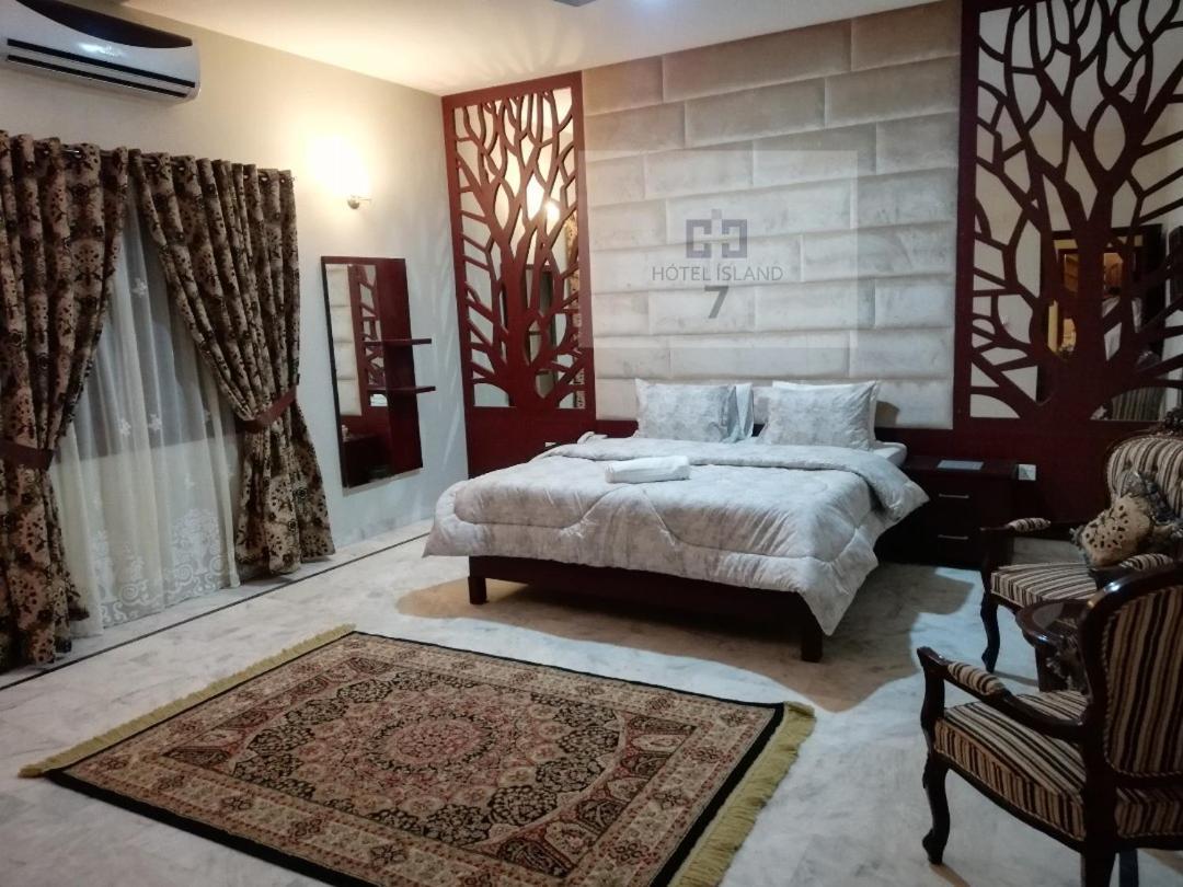 Hotel 7Island Karachi Bagian luar foto