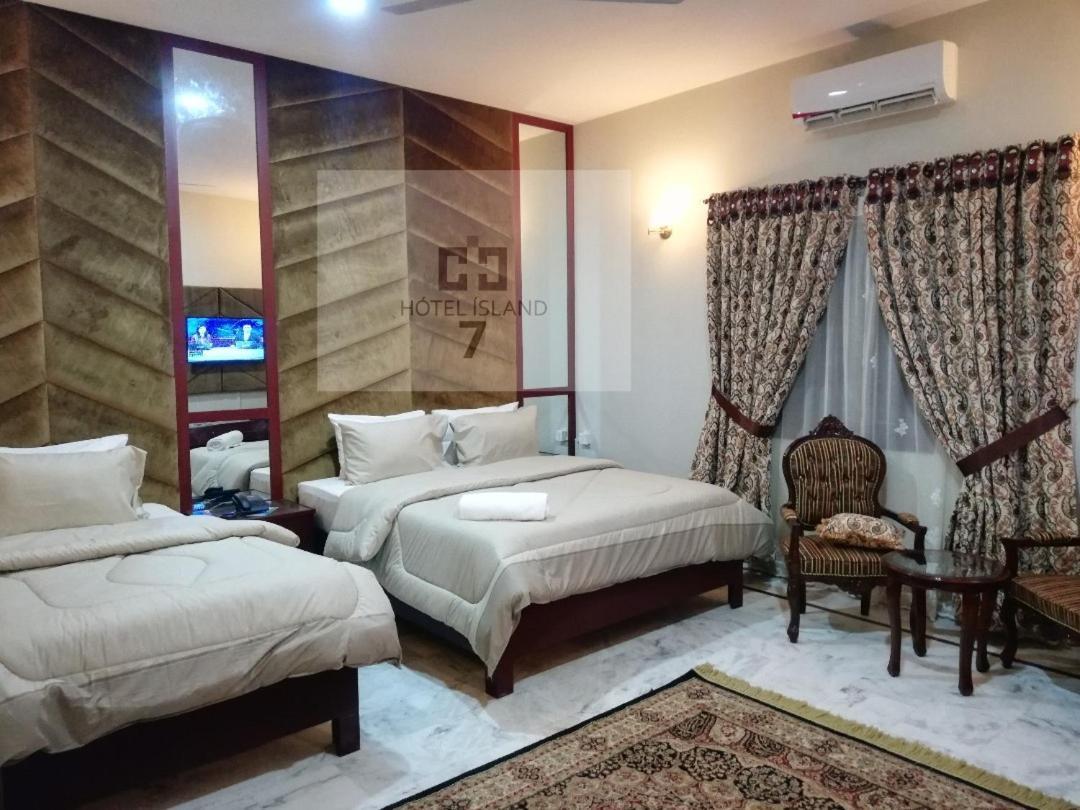 Hotel 7Island Karachi Bagian luar foto
