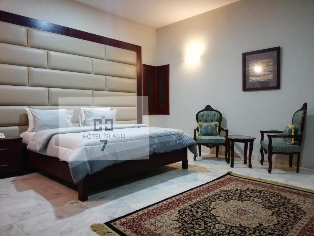 Hotel 7Island Karachi Bagian luar foto
