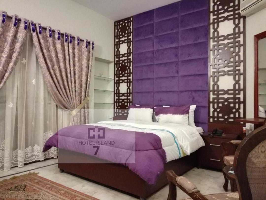 Hotel 7Island Karachi Bagian luar foto