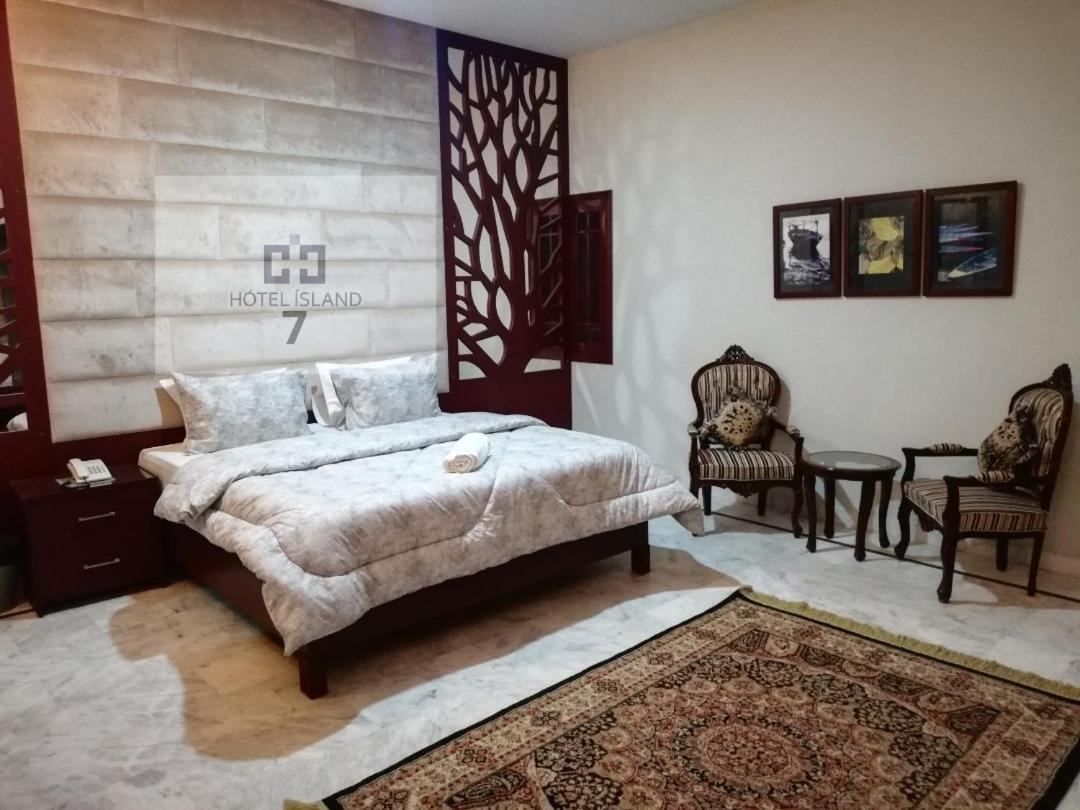 Hotel 7Island Karachi Bagian luar foto