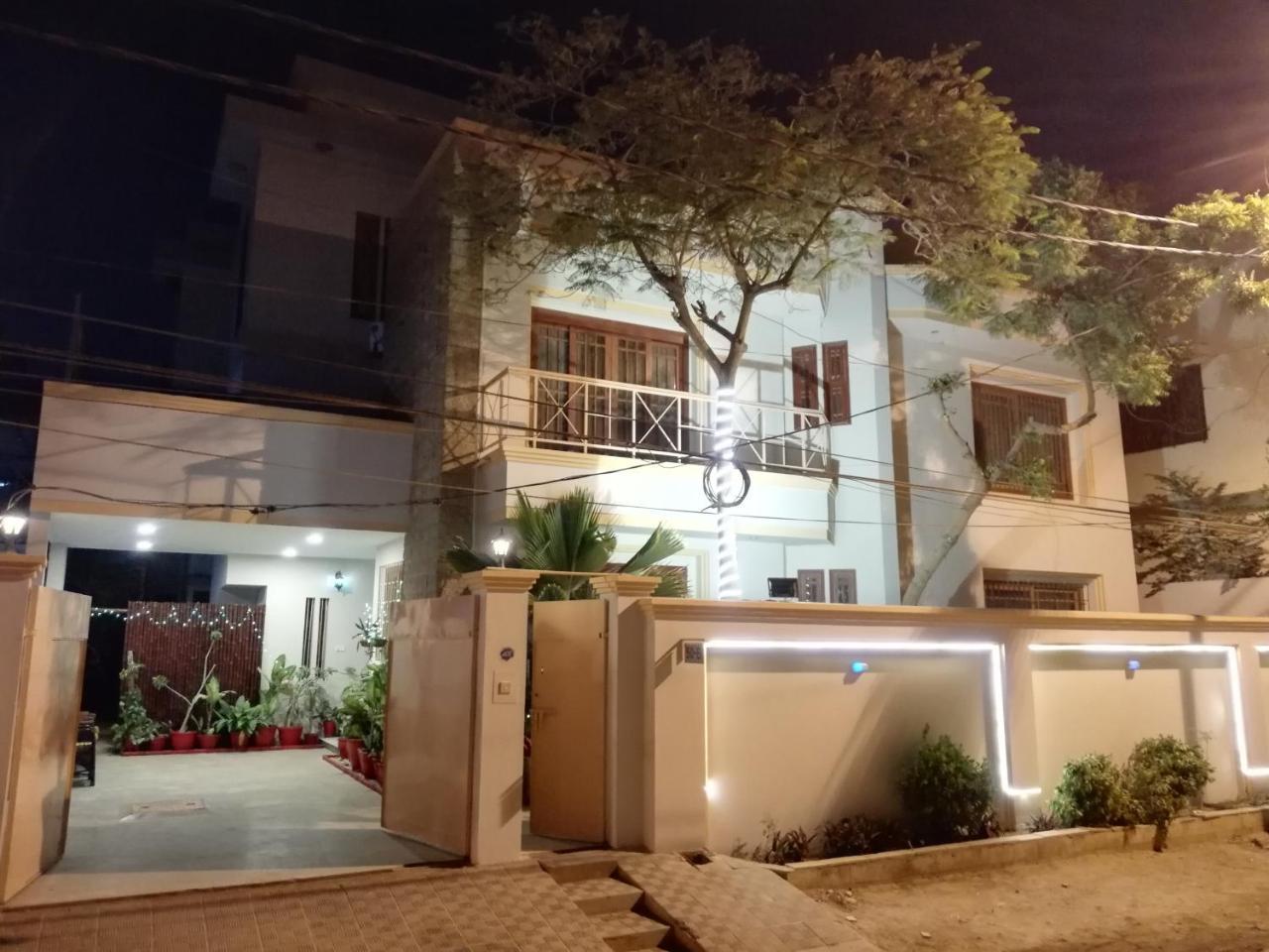 Hotel 7Island Karachi Bagian luar foto